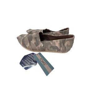Toms NWT Womens Camouflage Canvas Slip-On Shoes With OrthoLite Comfort Insoles S
